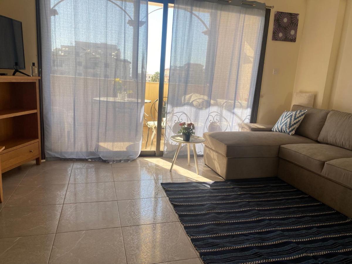 Queens Garden Walking Distance To The Beach Paphos 外观 照片