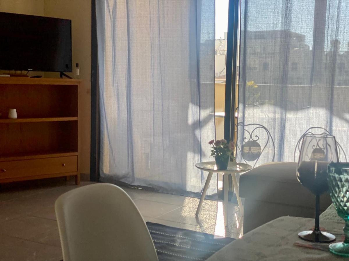 Queens Garden Walking Distance To The Beach Paphos 外观 照片